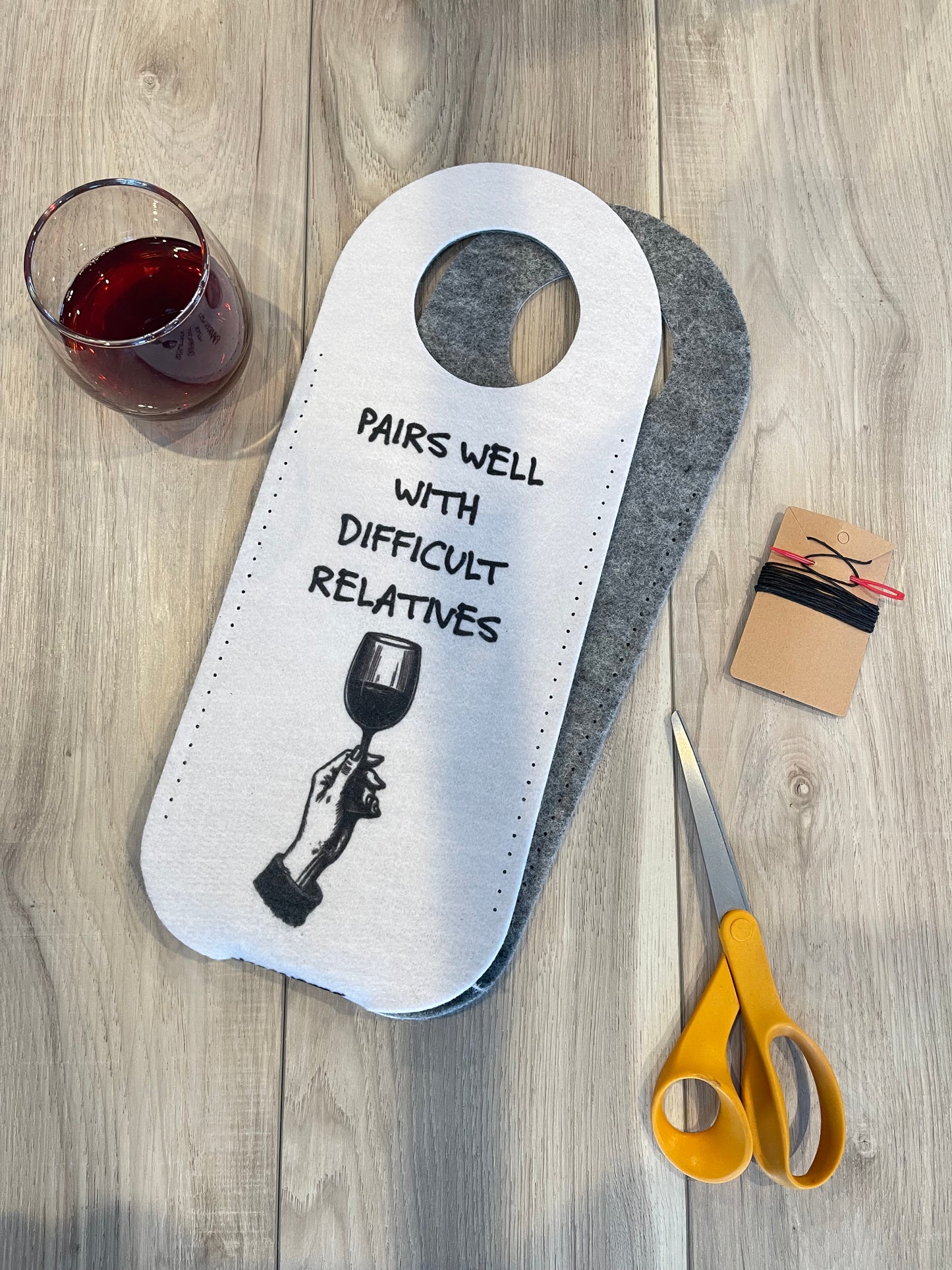 WOOLIGANS DIY Wine Tote Kit – Pre-Cut & Pre-Punched Felt